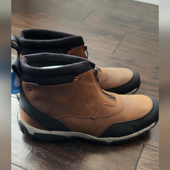 MEN'S CLARKS GROVE ZIP II WINTER BOOTS, SIZE 11.5 M. NEW WITH BOX. - Picture 4 of 11